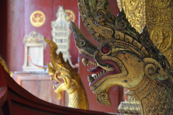 LALPQ - Luang Prabang - Temple Dragon Statue.jpg